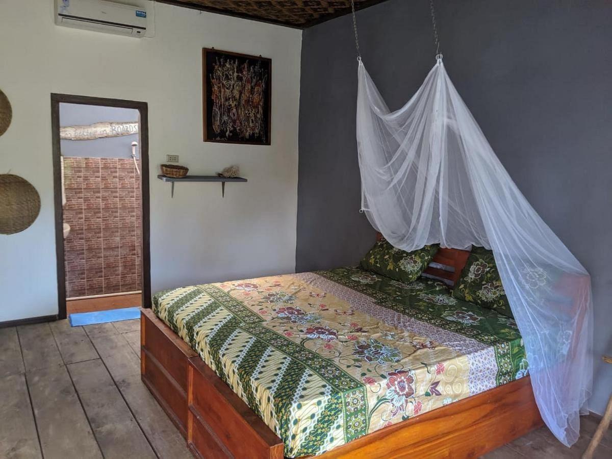 C Point Krui Bed & Breakfast ภายนอก รูปภาพ